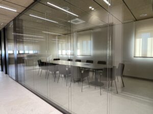 Sala de reuniones desde el exterior